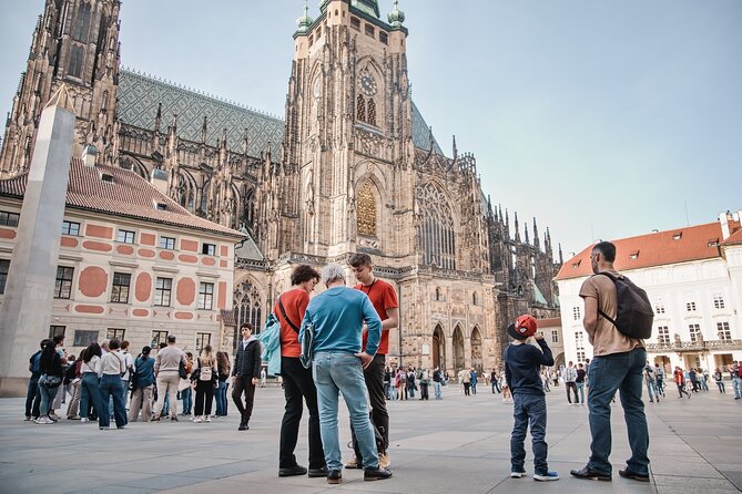 Prague Old Town, River Cruise and Prague Castle Sightseeing Tour Including Lunch - Tour Description
