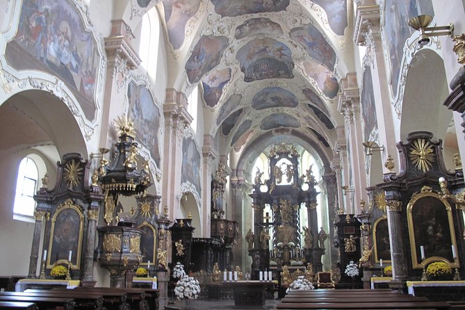 Prague Old Town Tour With a Classical Concert - Inclusions