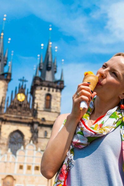 Prague: Old Town Tour With Audio Guide - Navigating Pragues Old Town