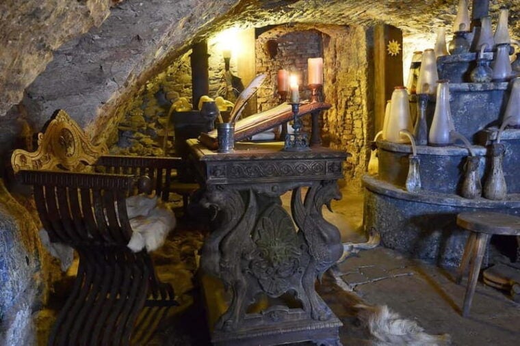 Prague Old Town, Underground and House of Alchemy Tour - Authentic Insights from Reviewers