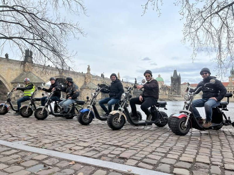 Prague: Panoramic Viewpoints Guided Electric Tricycle Tour - Group Size and Personalization