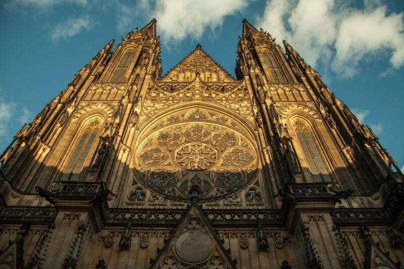 Prague: Prague Castle & Charles Bridge  guided tour in German - Final Thoughts: Is This Tour for You?