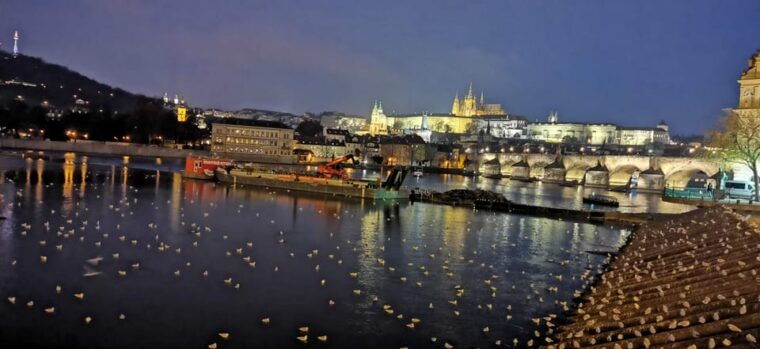 Prague: Prague Castle Guided Tour with Entrance Ticket - The Sum Up