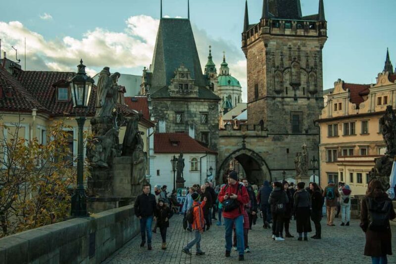 Prague: Prague Castle Tour without interiors in German - An In-Depth Look at the Tour Experience