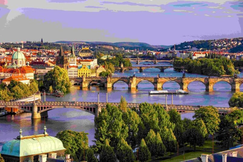 Prague: Private 2 & Half-Day City Tours with Local Guide - Good To Know