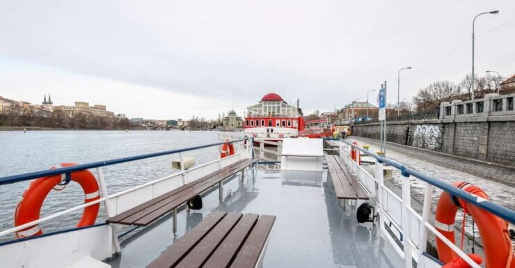 Prague: Private Beer Boat Cruise With Unlimited Beer - Experience Highlights