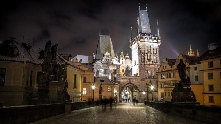 Prague: Private Night Tour with Local - FAQs