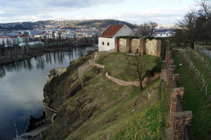 Prague: Private tour to the historic fortress of Vyehrad - FAQs