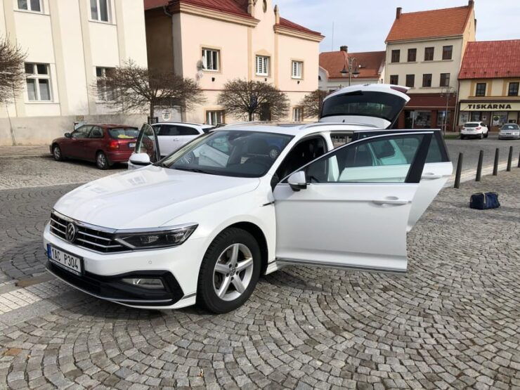 Prague: Private Transfer to Train/Bus Station - Destination Stations