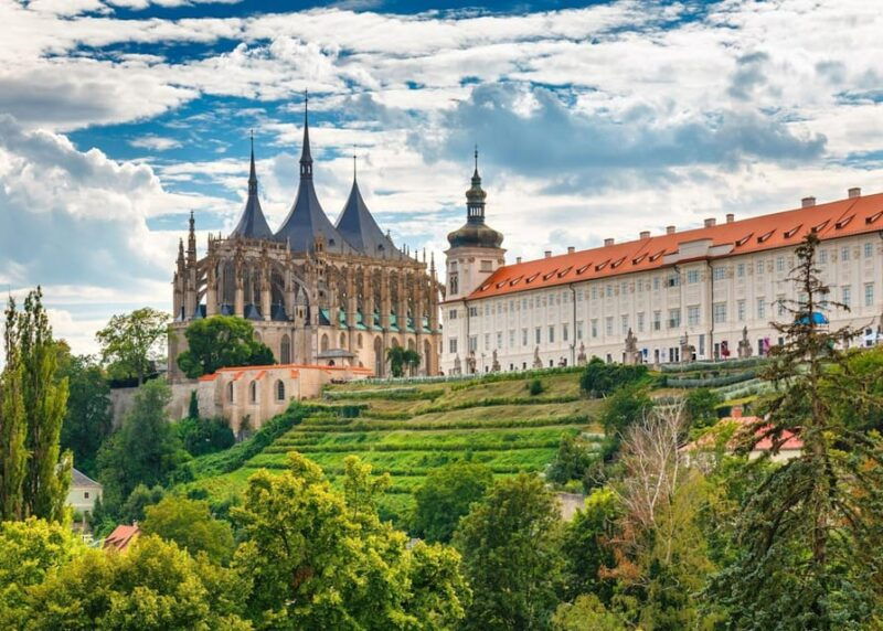 Prague: Private Transfers to European Cities with Comfort - Good To Know