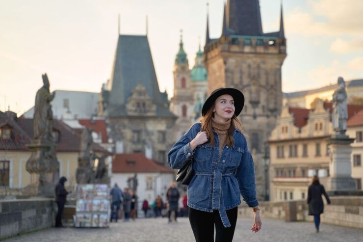 Prague: Professional Photoshoot at Charles Bridge - Booking Details