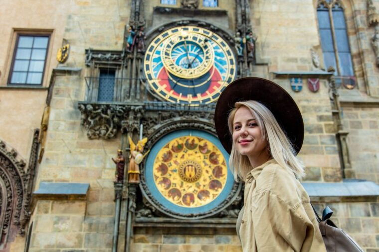 Prague: Professional Photoshoot in the Old Town - FAQ