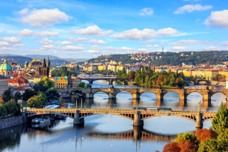 Prague: River Cruise With Dinner and Live Music - Activity Details