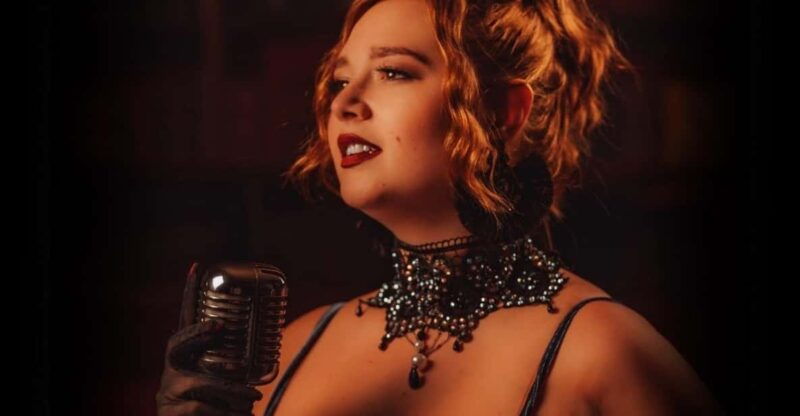 Prague: Saturday Night Live Music in Old Town at Le Valmont - The Experience: What to Expect