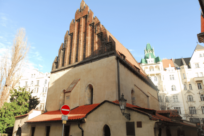 Prague: Self-Guided Highlights & History Walking Tour - Tour Features