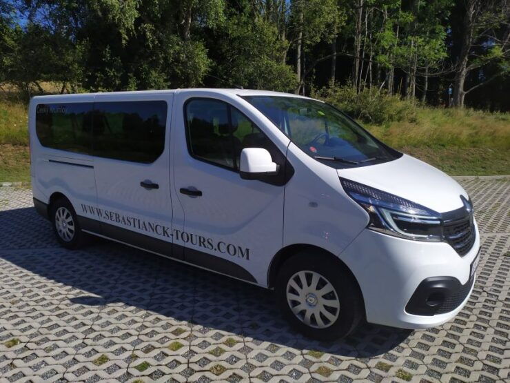 Prague: Sightseeing Transfer to Salzburg via Cesky Krumlov - Activity Details