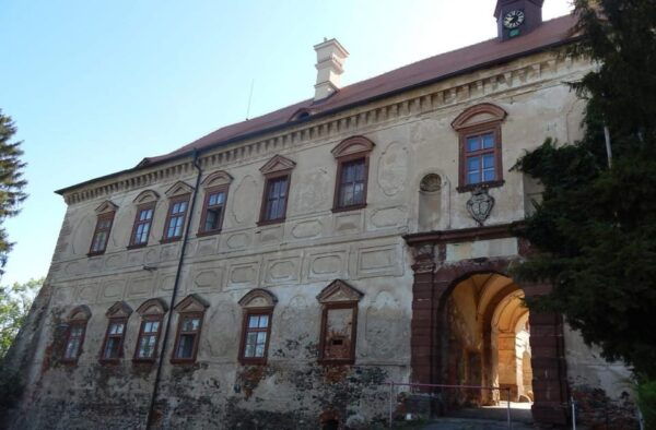Prague Surroundings: Posázaví/World of Kingdom Come/Lunch - Tips for an Enjoyable Trip