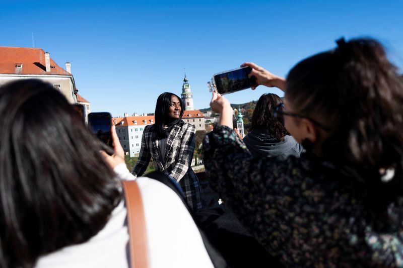Prague to Cesky Krumlov Full-Day Guided Tour with Transfers - Who should choose this day trip?