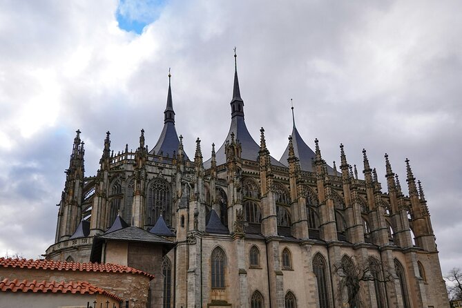 Prague to Kutna Hora Day Trip to Ossuery, St Barbara and More - Experience Accessibility