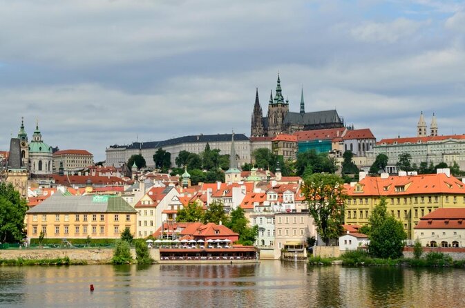 Prague to Salzburg: Private Transfer - Good To Know