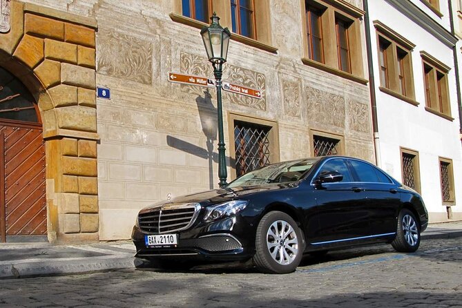 Prague to Salzburg: Private Transfer - Meeting and Pickup