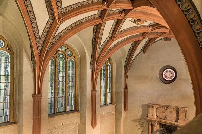 Prague Tour of Pinkas, Klausen, Maze and Spanish Synagogues - Transportation Details