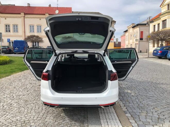 Prague: Transfer From Train/Bus Station to Hotel - Booking Process