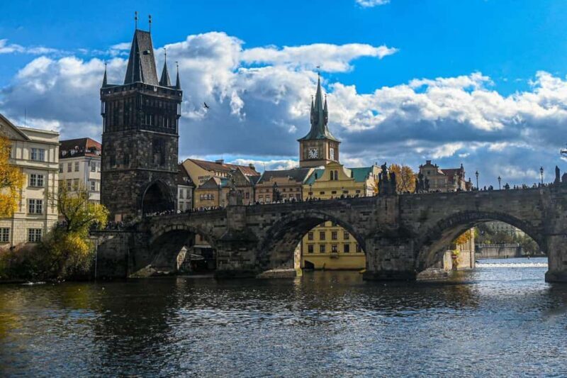 Prague: Vltava River Cruise with Jazz Music and Commentary - The Experience: What Makes This Cruise Stand Out