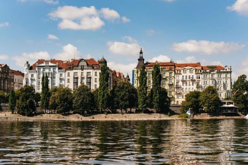 Prague: Vltava River Guided Canoeing Tour - What to Expect on the Day