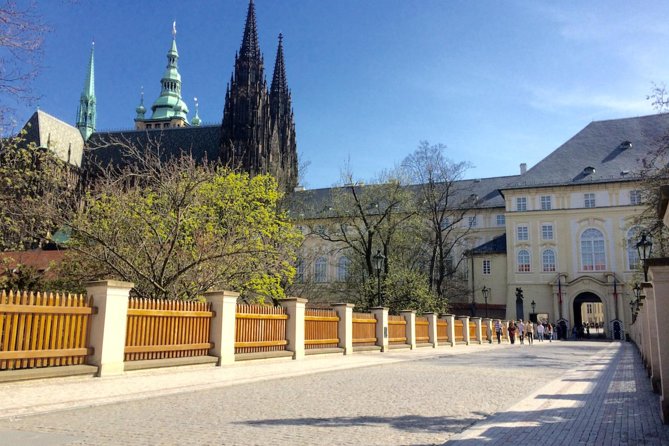 Prague Walking Tour in German: Old Town and Prague Castle - Highlights