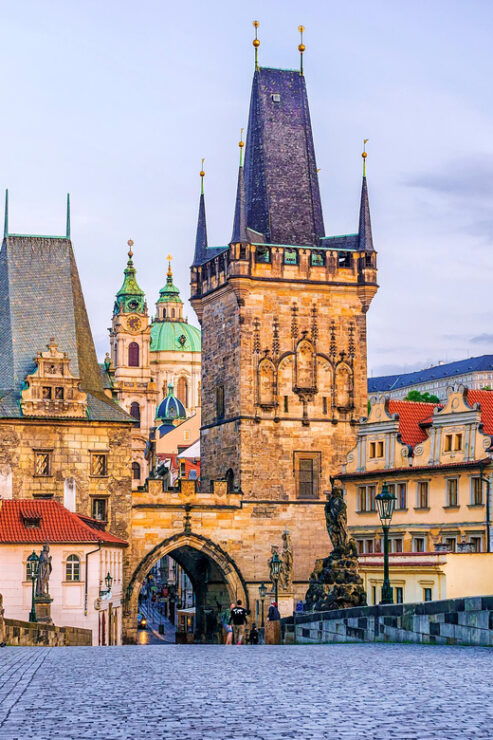 Prague Walking Tour With Vintage Car Ride and Prosecco - Tour Overview