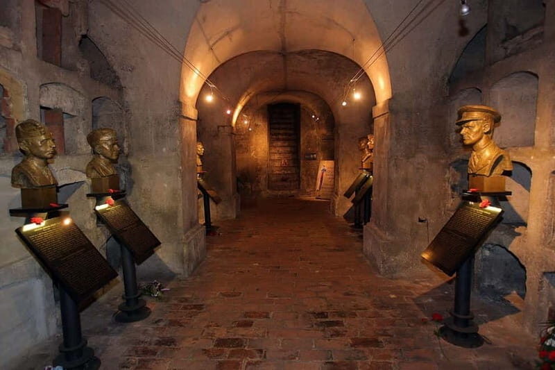 Prague: WWII Tour with Local Historian SMALL GROUP - Good To Know