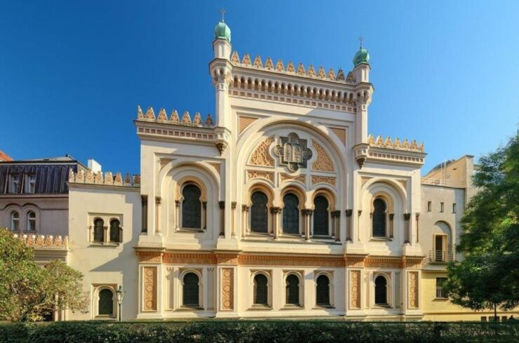 Prague's Jewish Quarter Private Tour - Tour Duration and Languages Offered