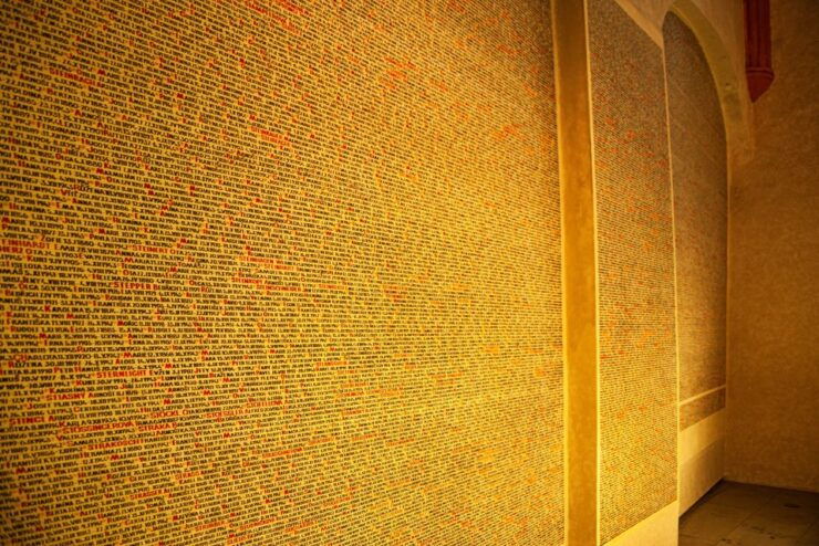 Prague's Old Town Private Guided Tour With Boat Cruise - Experience Highlights