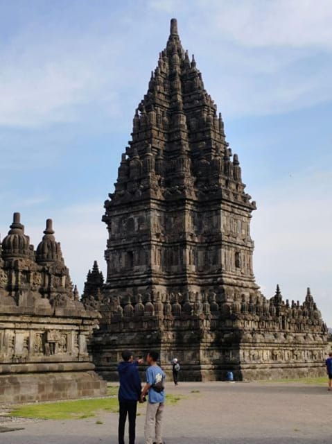 Prambanan and Borobudur Temple Tour By Wonderful Yogyakarta - Exploring Borobudur Temple