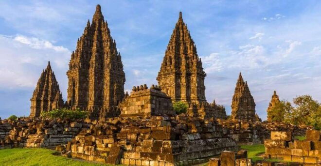 Prambanan Sunset (and Ramayana Ballet Option) Tour - Ramayana Ballet Experience