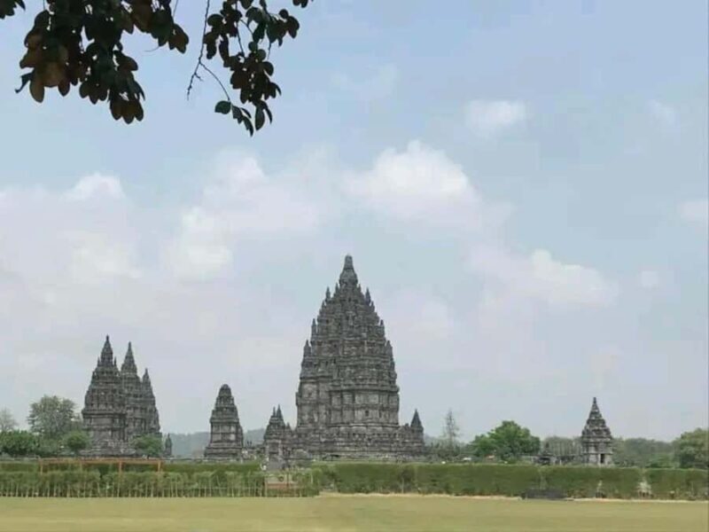 Prambanan Temple: Half-Day Guided Tour From Yogyakarta - Good To Know