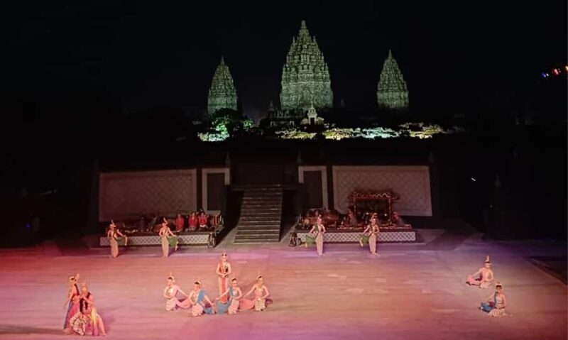 Prambanan : Watching Ramayana Ballet Performance With Dinner - Why You Should Consider This Tour  