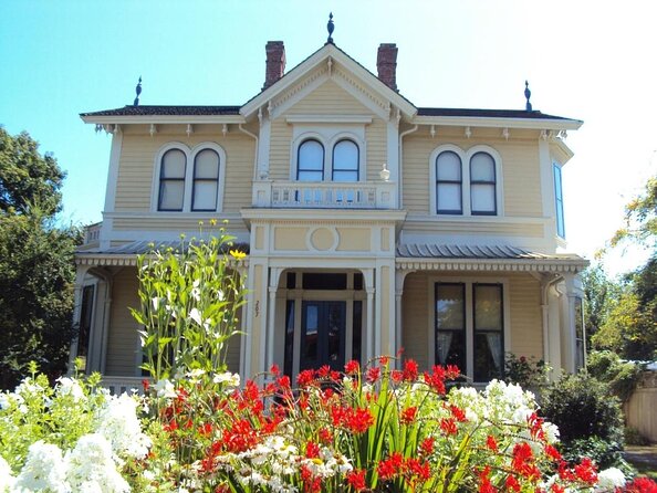 Premier Horse-Drawn Carriage Tour of Victoria - Meeting and Pickup Information