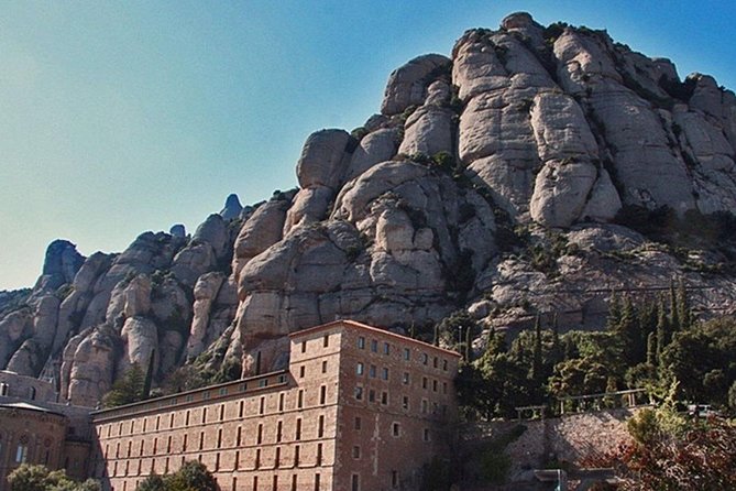 Premiuam Montserrat Tour With Tapas (Small Group) - Explore Montserrat Mountains