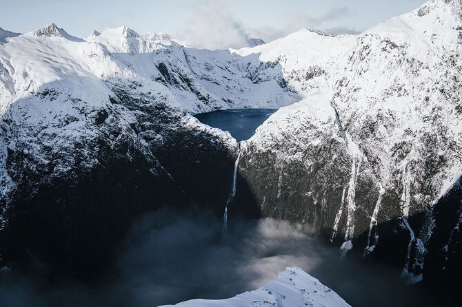 Premium Milford Sound Bus - Cruise - Fly Tour With Picnic Lunch From Queenstown - The Sum Up
