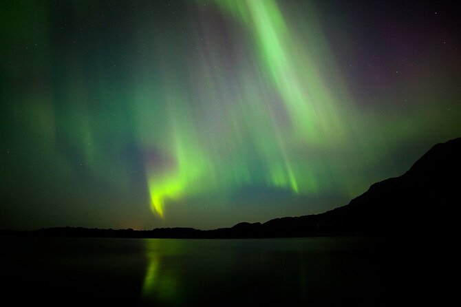 Premium Northern Lights Hunting In 4x4 Vehicle With Photographer - Duration and Maximum Capacity