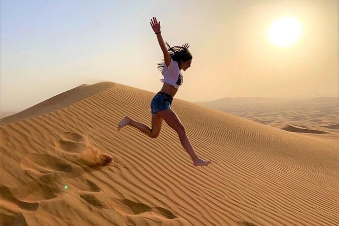 Premium Private Desert Safari by 4x4 Vehicle With BBQ Dinner - Heena Hand Painting