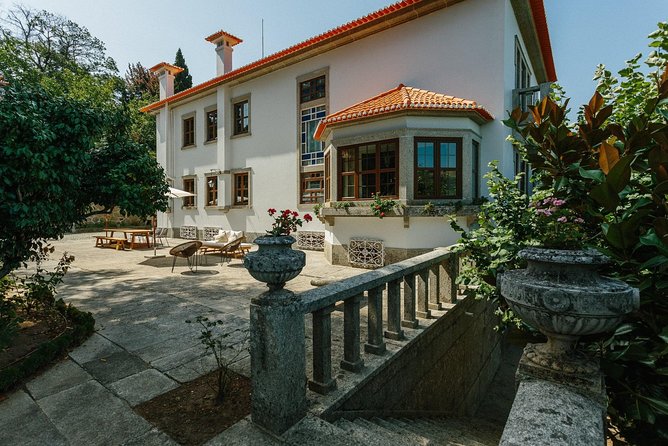 Premium Private Douro & Vinho Verde Tour: Wine Tastings & Lunch - Tour Overview and Highlights