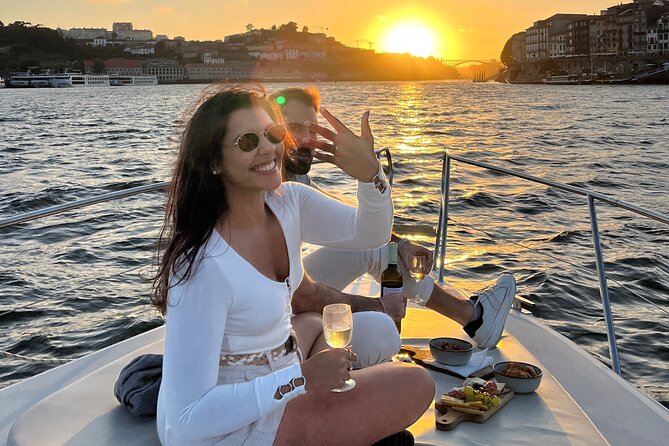Premium Private Yacht Tour on the Douro River With Sunset Option - Sunset Option Details