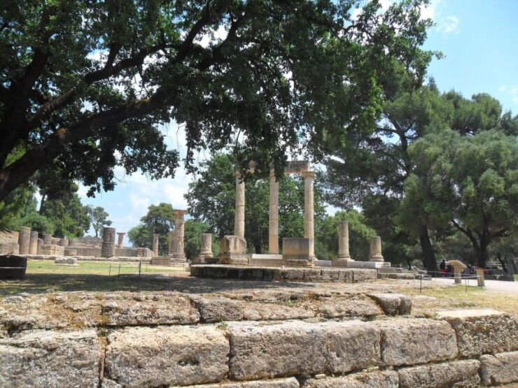 Premium Tour of Olympia: History and Wine Tasting Experience - Highlights of the Tour
