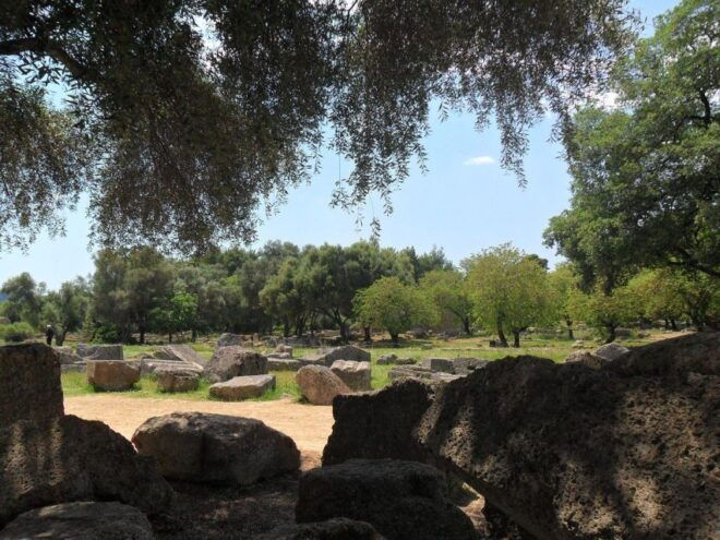 Premium Tour of Olympia: History and Wine Tasting Experience - Duration and Refund Policy