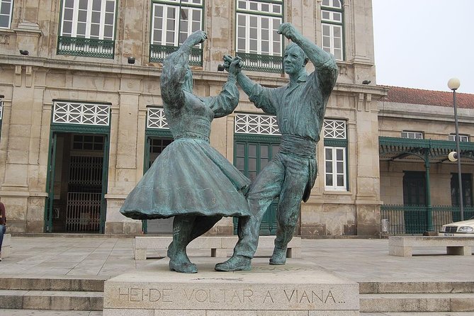 Premium Tour of Porto Santiago Compostela Lunch and Wine Tasting - Good To Know