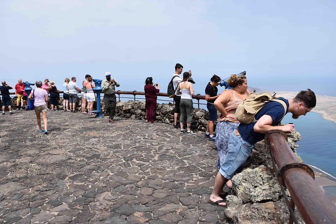 Premium Tour Timanfaya National Park and Cueva De Los Verdes - Negative Reviews
