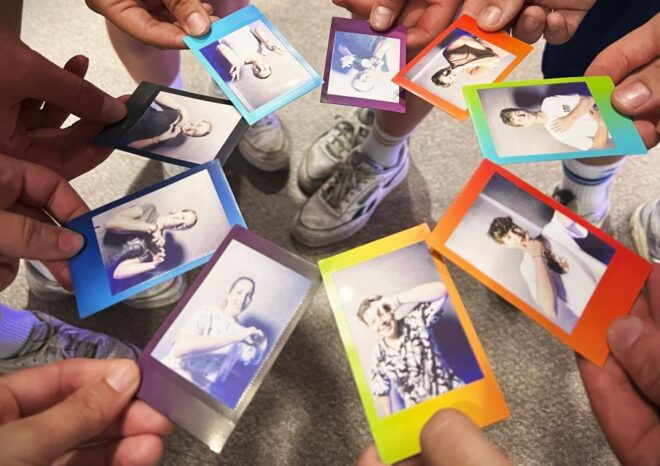 [Premium]1.5-hour Kpop Dance, Video & Photocard in Seoul - Select Participants and Date